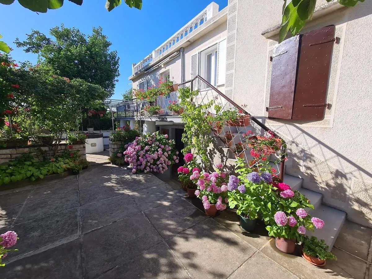 Apartments And Rooms Mazuranic  Novi Vinodolski