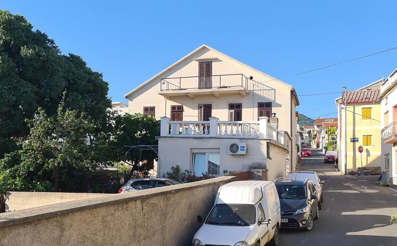 Apartments And Rooms Mazuranic Croatia