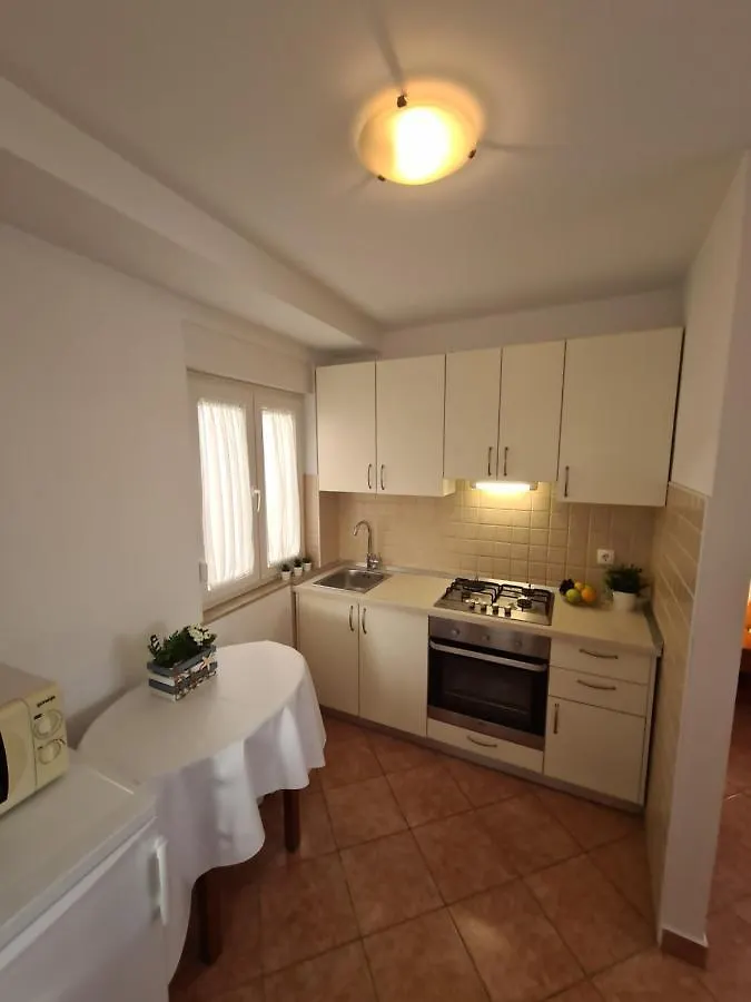 Apartments And Rooms Mazuranic Croatia